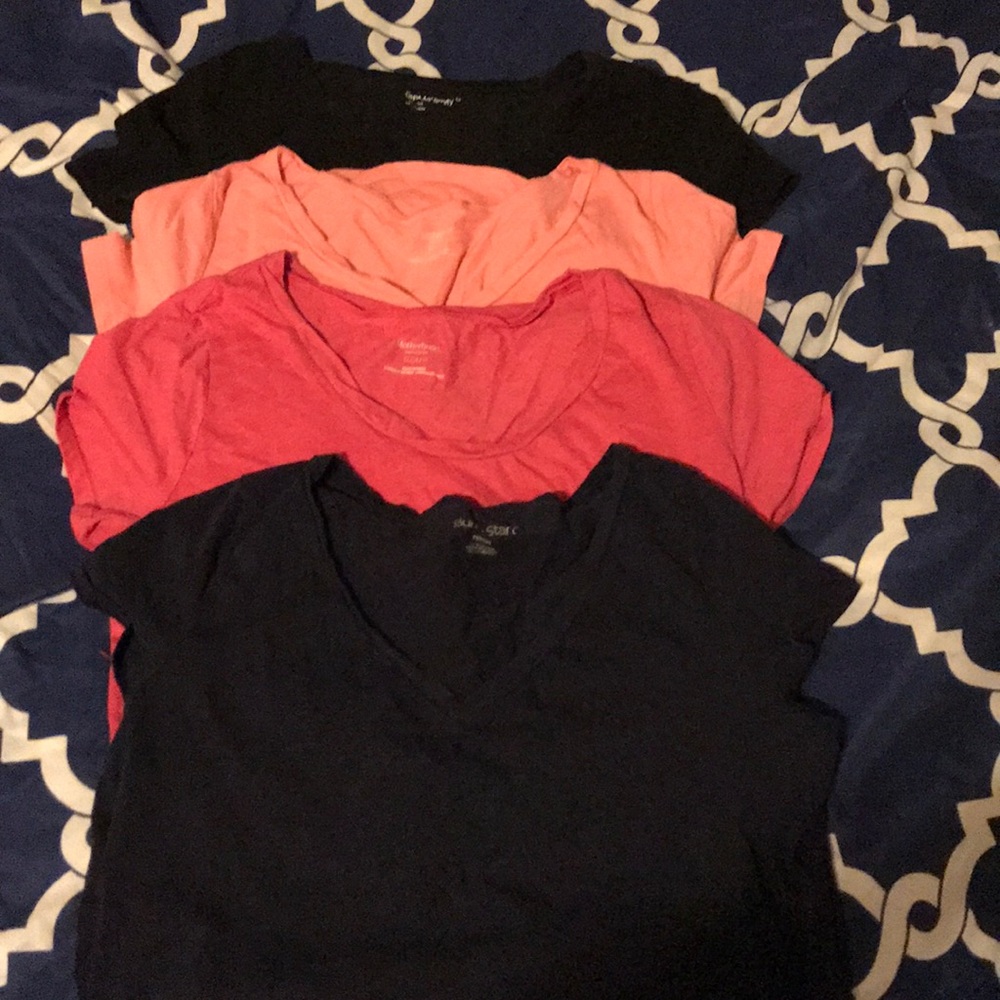Lot of maternity t shirts
